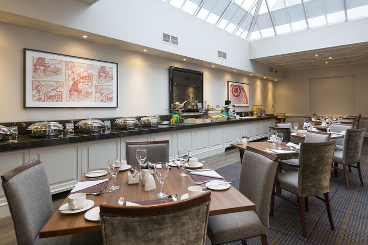 Dining 40 of 55