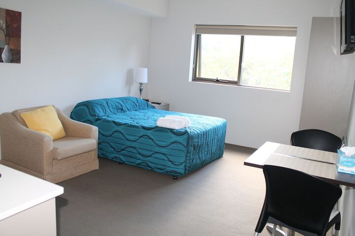 Room 9 of 30