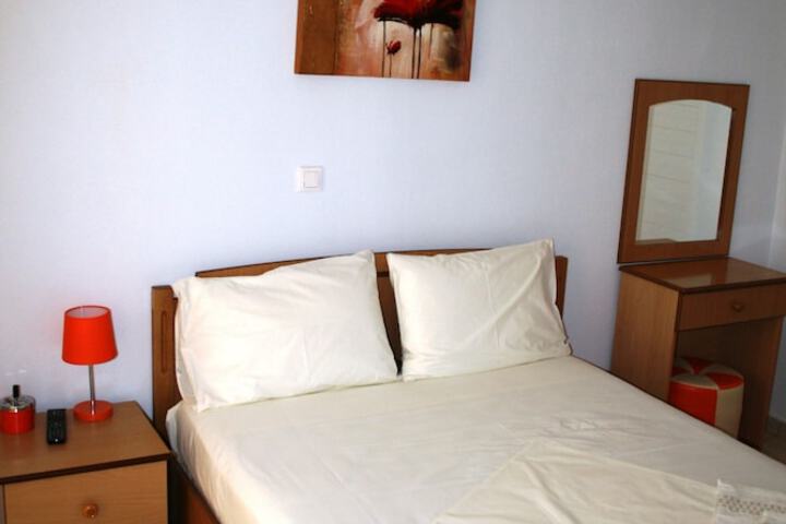 Room 4 of 30