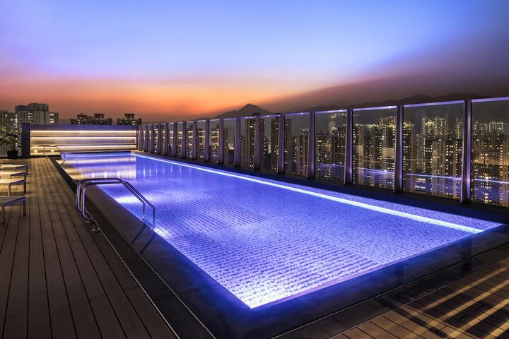 Pool 32 of 44