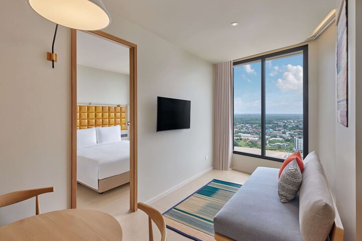 Room 12 of 39