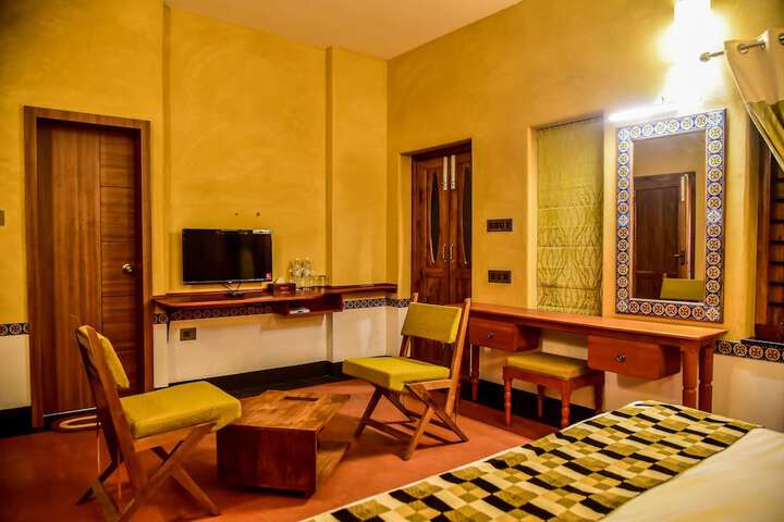 Room 6 of 19