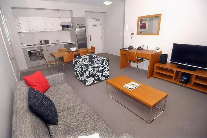 Room 14 of 25