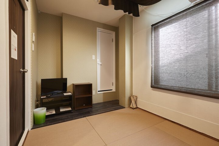 Room 157 of 288