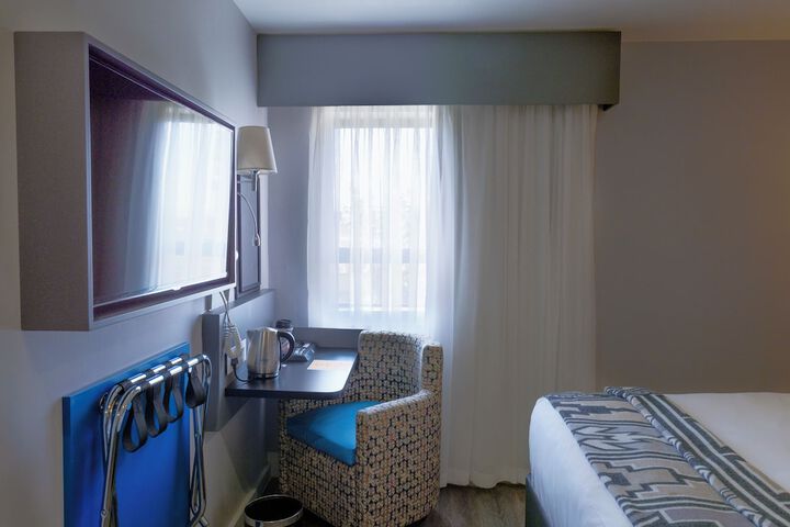 Room 13 of 69