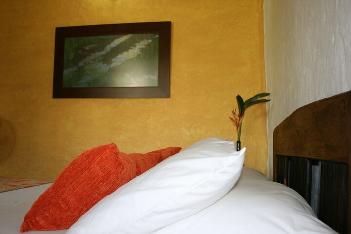 Room 4 of 153