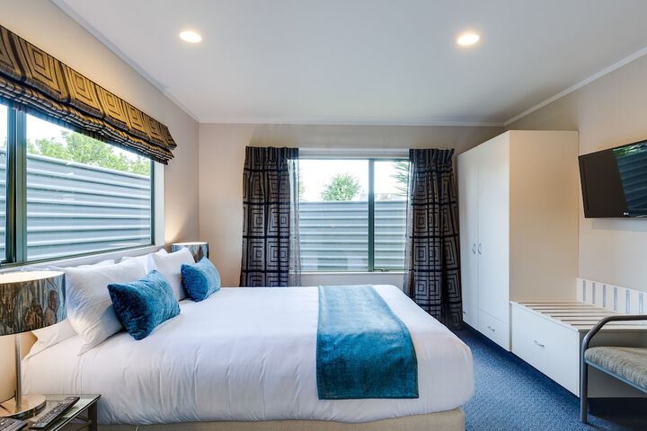 Room 3 of 42