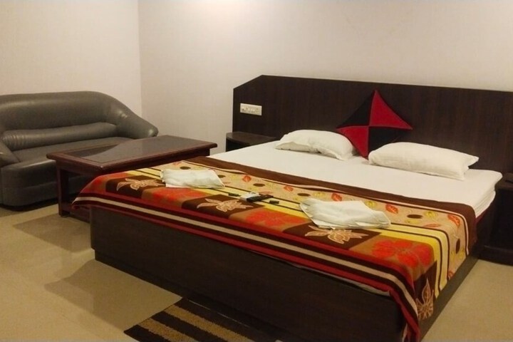 Room 16 of 26