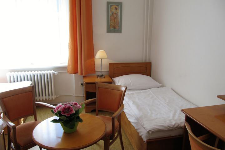 Room 126 of 324