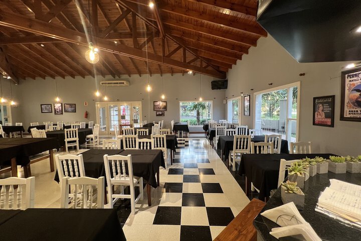 Dining 61 of 139