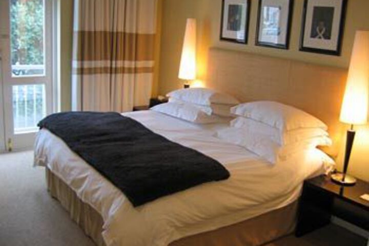 Room 8 of 20
