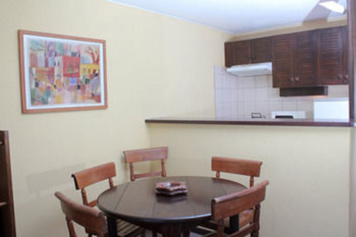Room 9 of 10