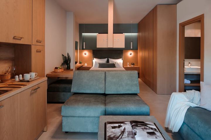 Room 12 of 31