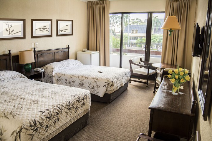 Room 28 of 61