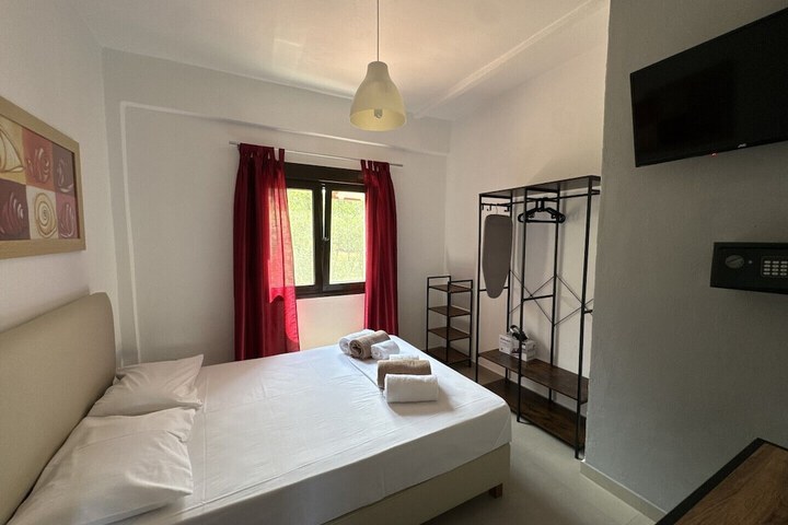 Room 38 of 171