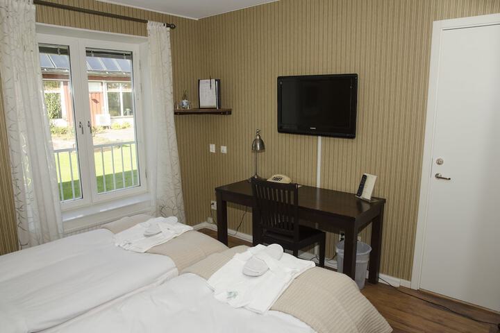 Room 5 of 35