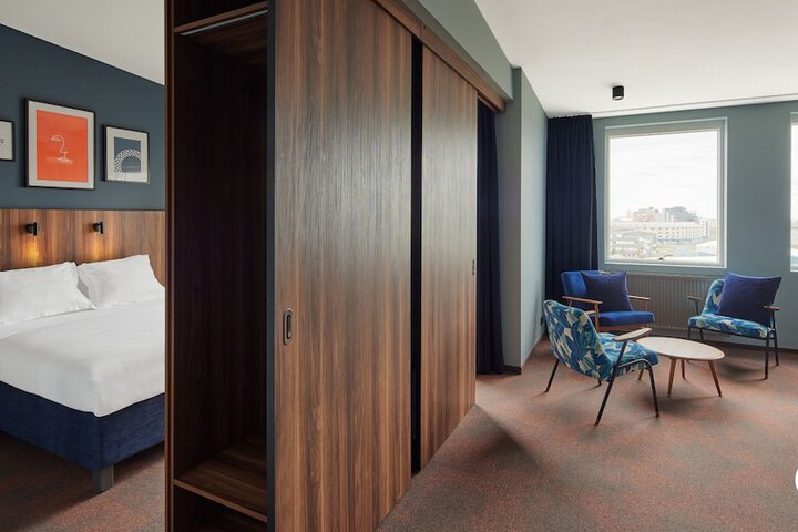 Room 22 of 53
