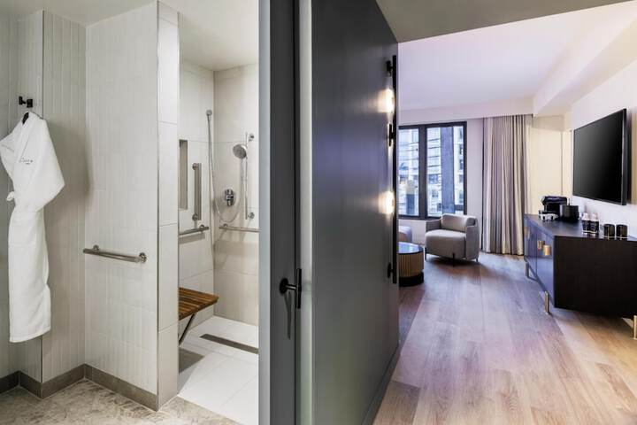 Bathroom shower