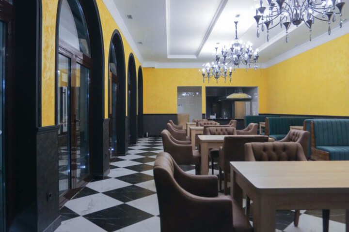 Dining 15 of 20