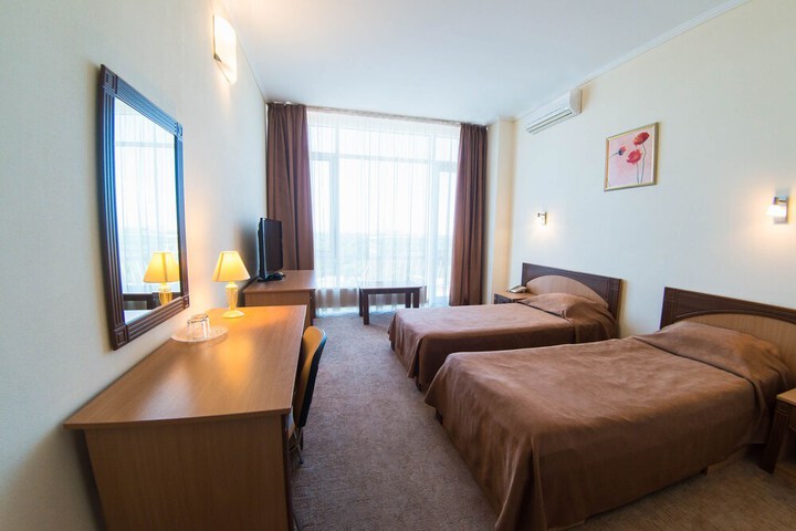 Room 10 of 40