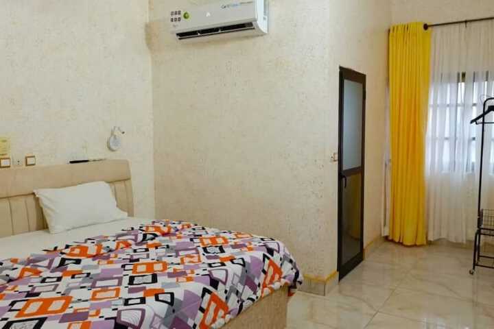 Room 21 of 44