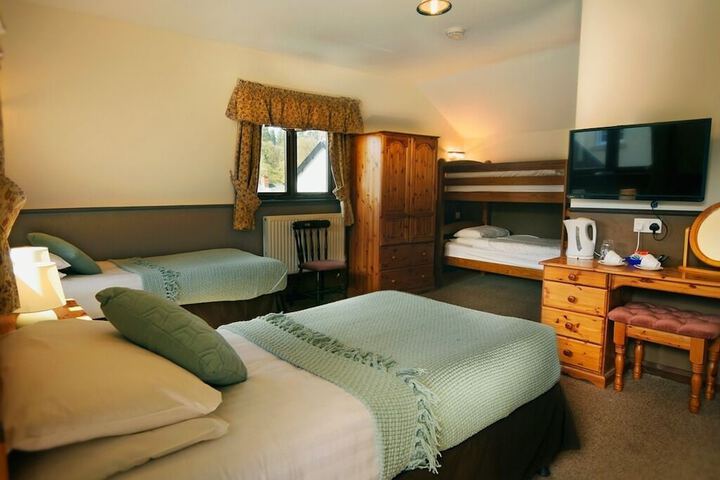 Room 11 of 15