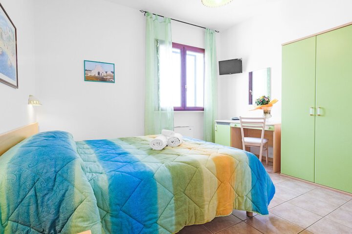Room 14 of 37