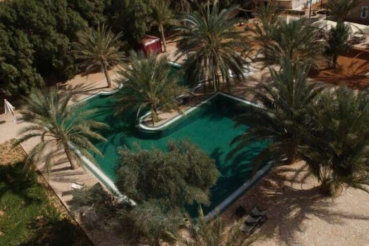 Pool Hotel