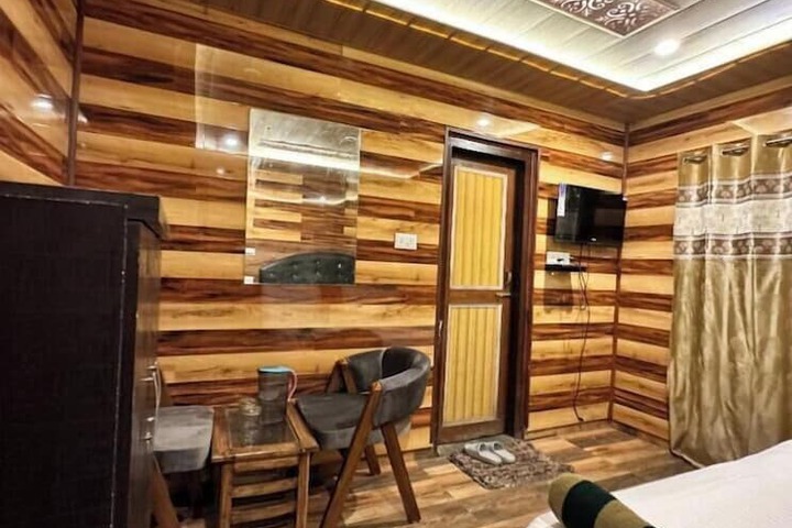Room 2 of 14