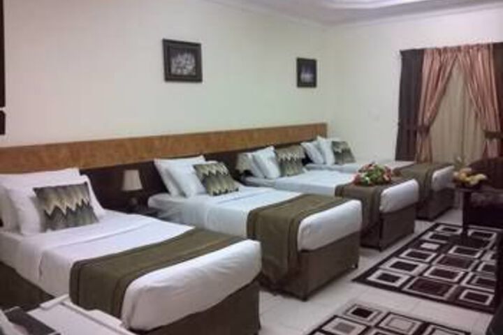 Room 14 of 24