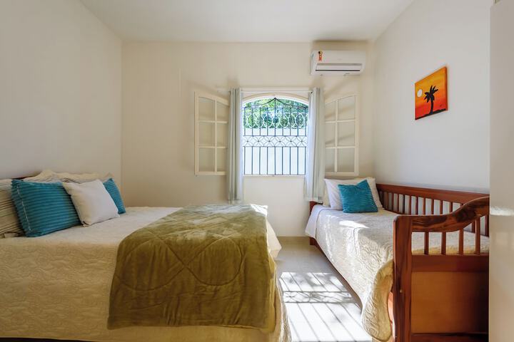 Room 2 of 201