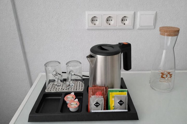 Breakfast/Coffee Service 19 of 39