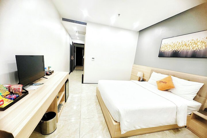 Room 12 of 20