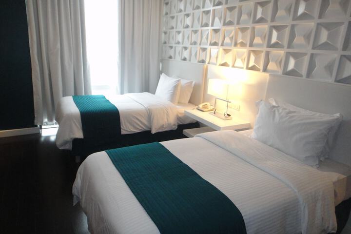 Room 16 of 44