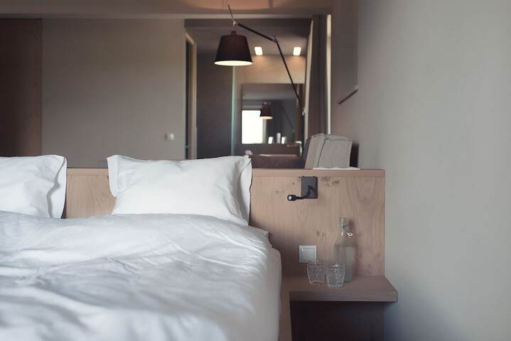 Room 4 of 41