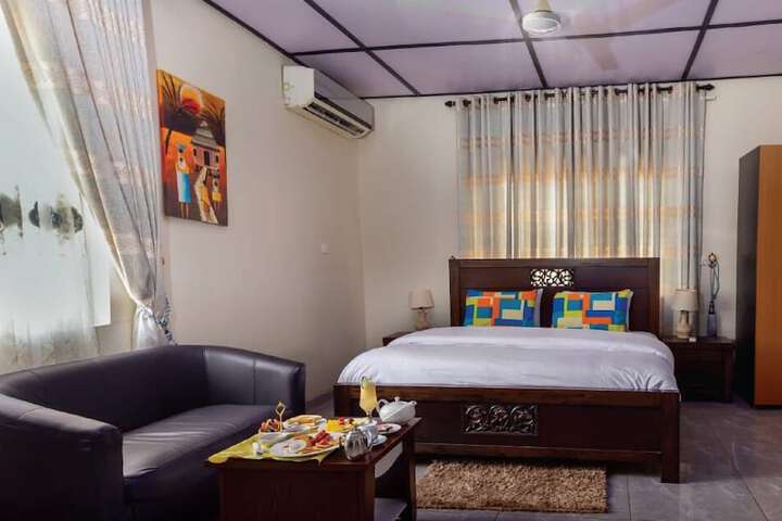 Room 8 of 23