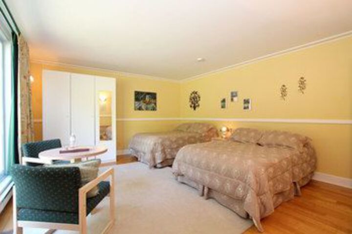 Room 11 of 50