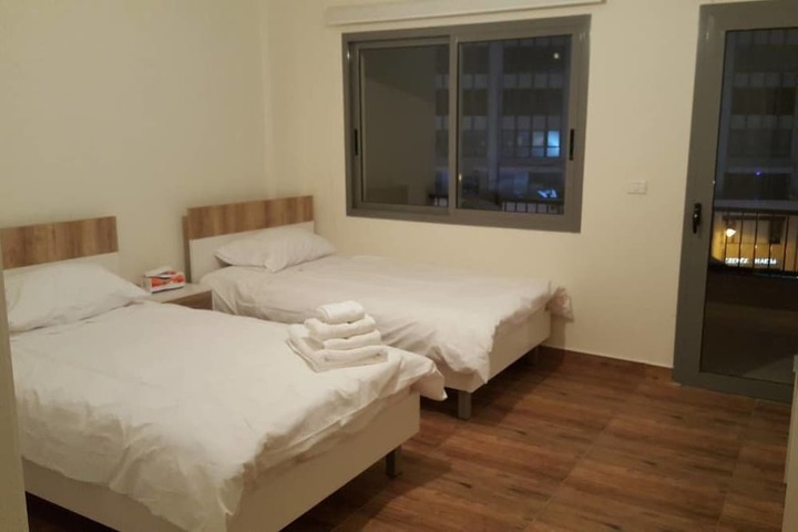 Room 4 of 13