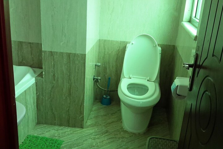 Room 30 of 36