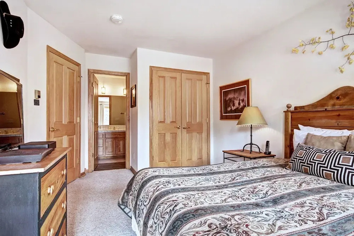 Room 3 of 19