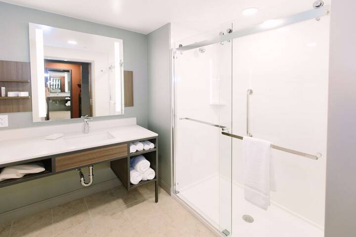 Bathroom shower
