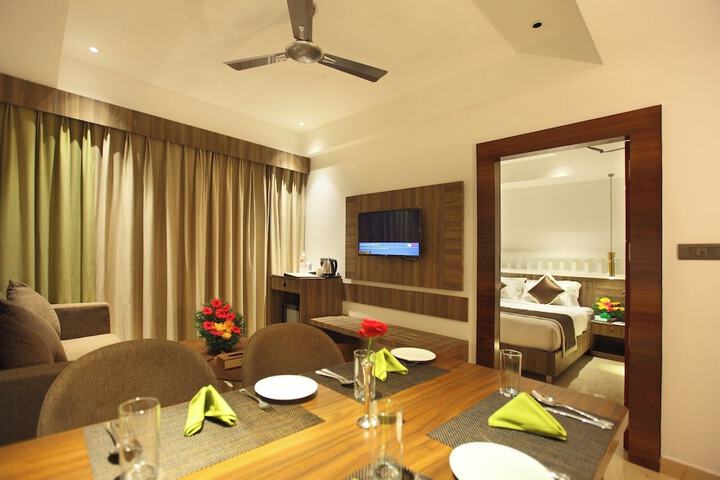 Room 3 of 17