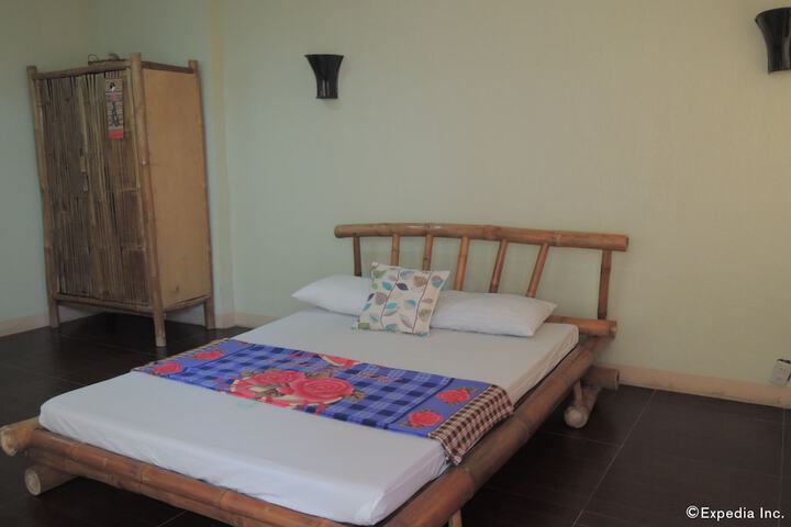 Room 12 of 70