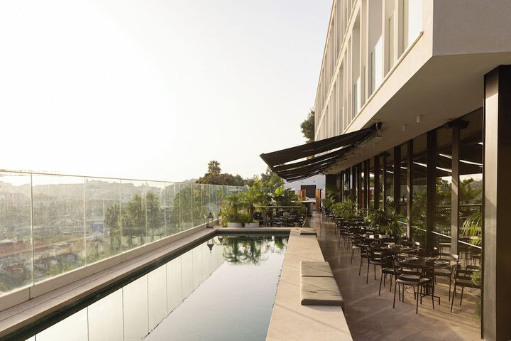 Hotel with Pool