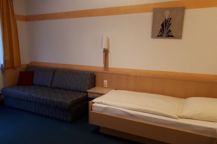Room 31 of 64