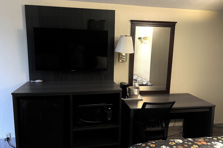 Room 16 of 35