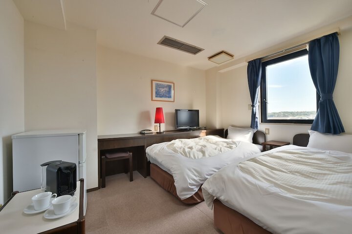 Room 7 of 14
