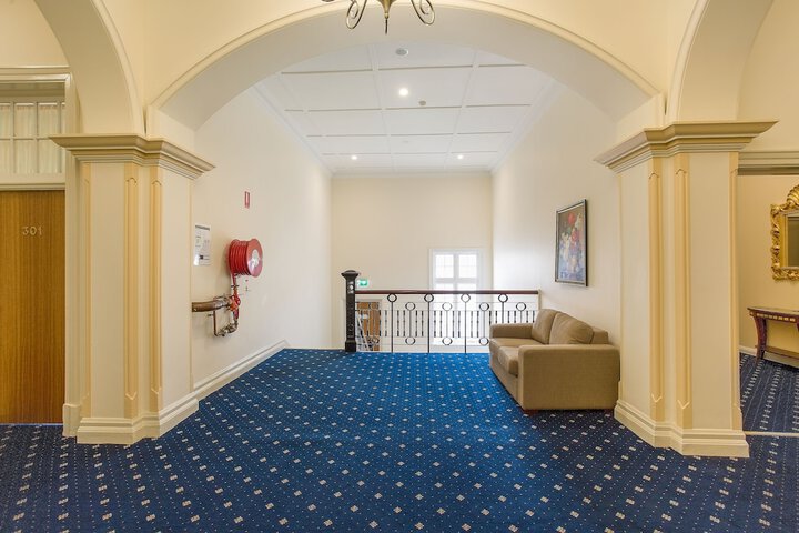 Ballroom/Hall 83 of 99