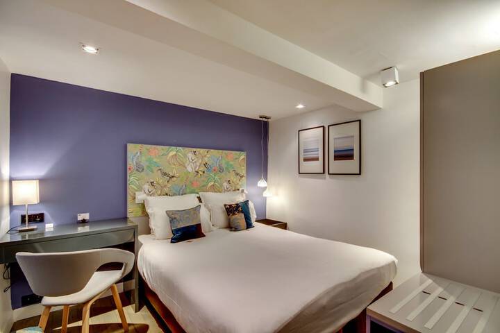 Room 19 of 39