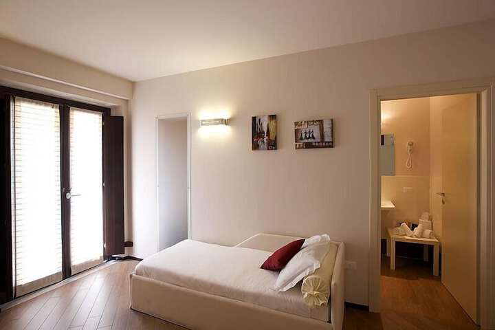 Room 6 of 41